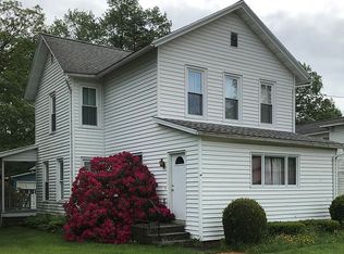 17 Harmon St, Sugar Grove, PA 16350