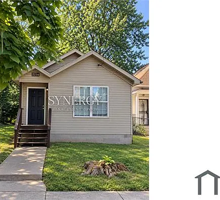 2214 W Burnett Ave