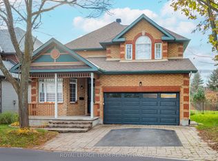 115 Grandpark Cir, Ottawa, ON K1G 6R6