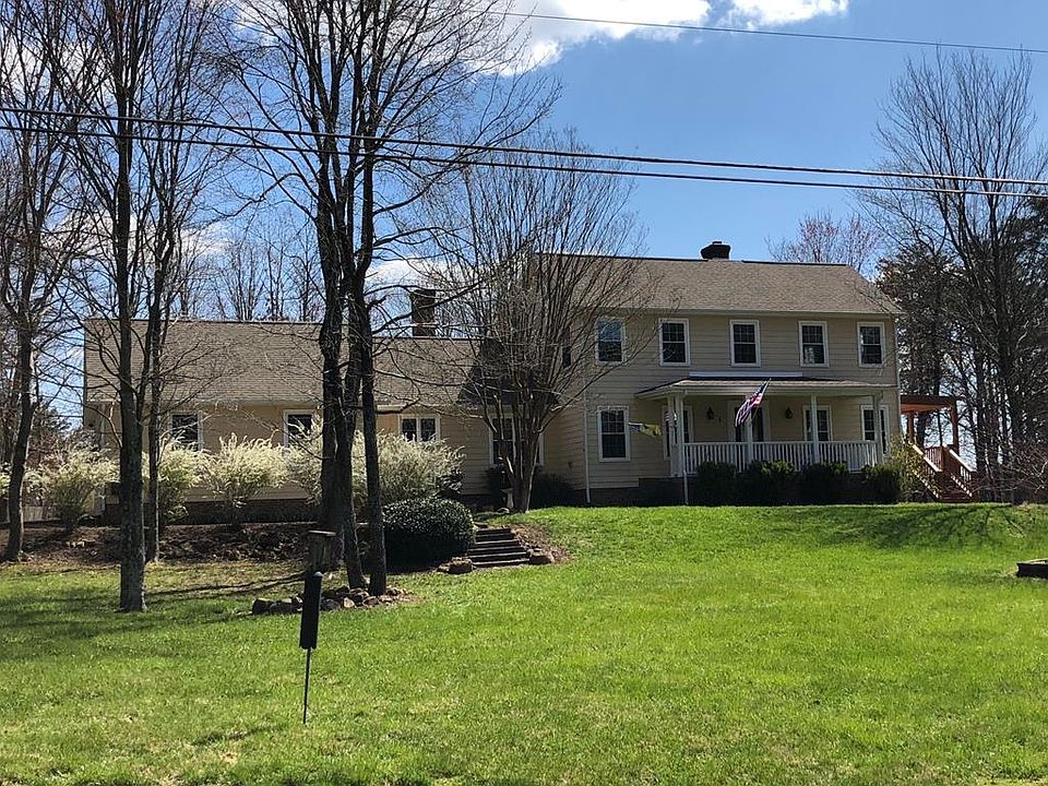 1st image of 608 Westridge Dr