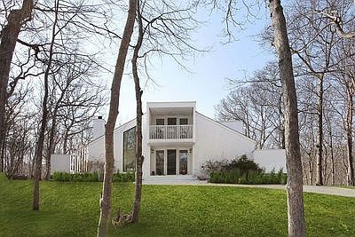 2nd image of 23 Deep Woods Ln