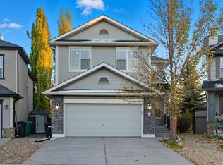64 NW Cougarstone Sq SW, Calgary, AB T3H5J4