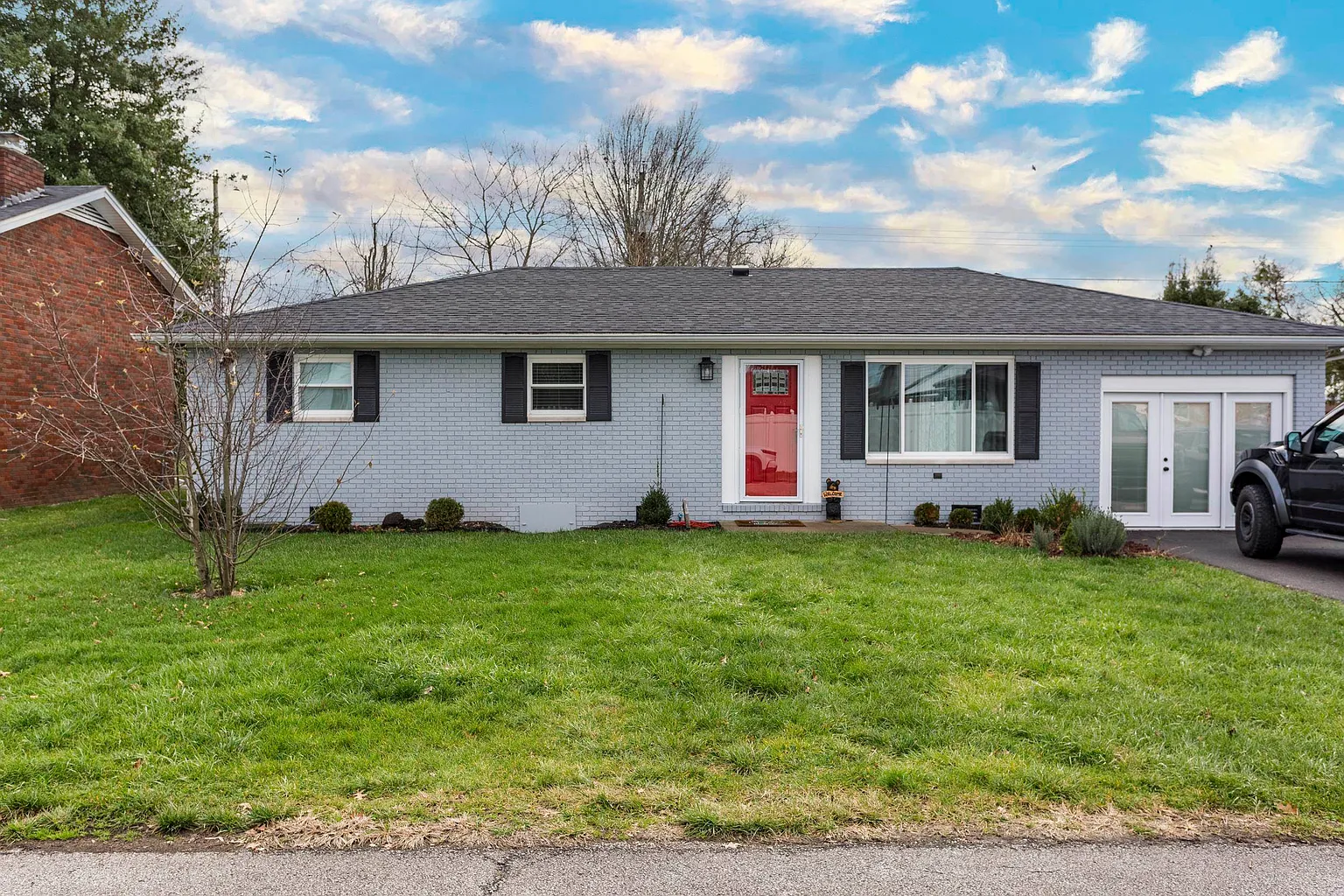 102 Meadow Ln photo 1