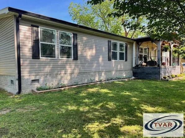 1940 Whitlock Rd, Paris, TN 38242