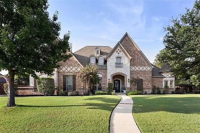 1st image of 2409 Poplar Ct
