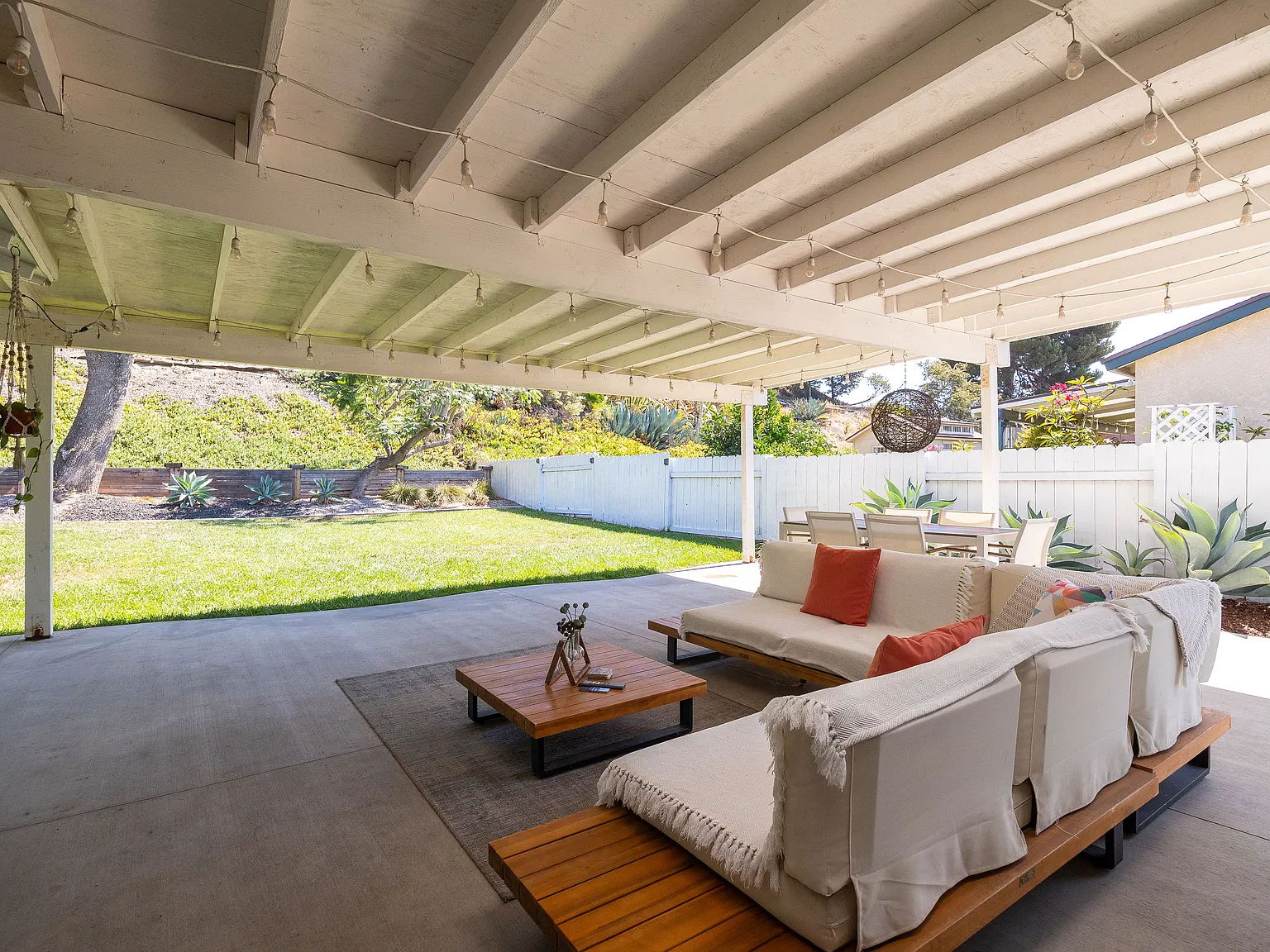 4 bed, 2000 sqft, $5,400 — Photo 4