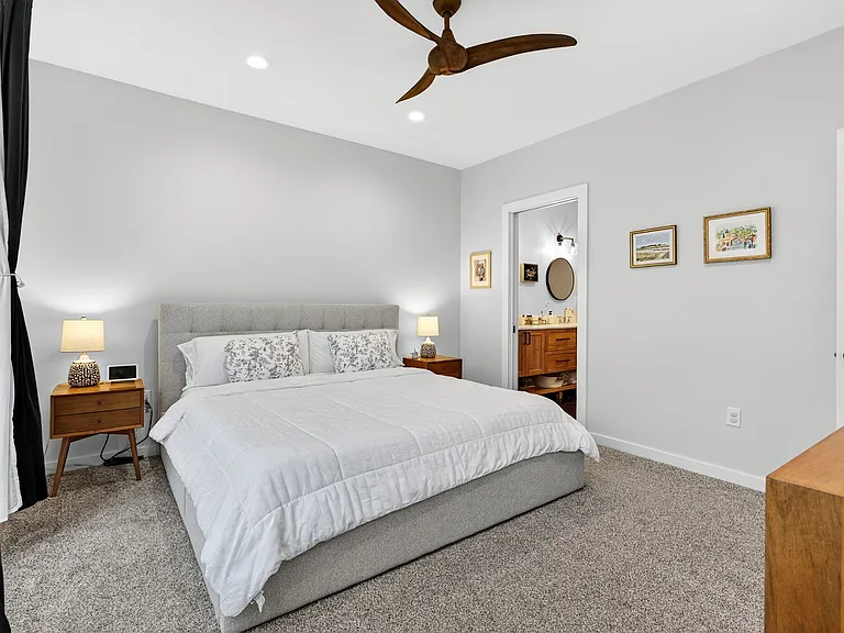 215 N Sarah St #7 — Photo 21