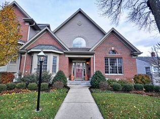 111 N Haven Rd, Elmhurst, IL 60126