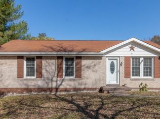 1423 Lakeview Rd, Clarksville, TN 37040