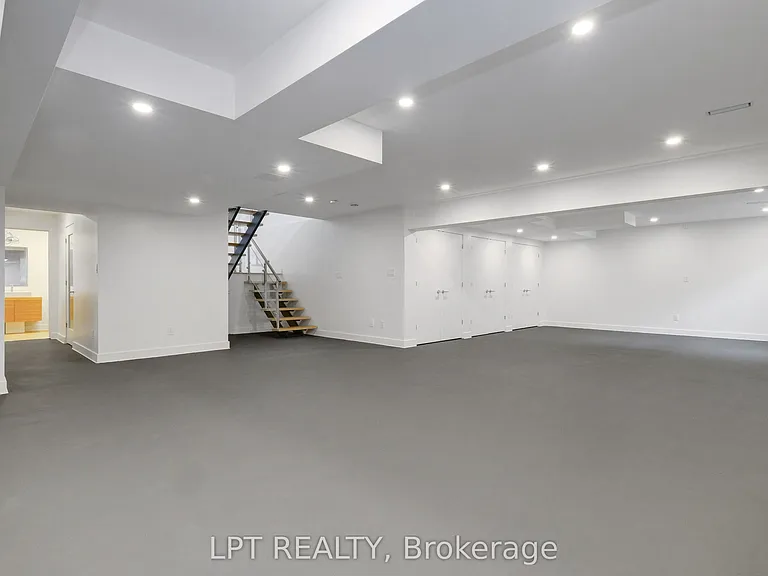 298 Crestview Rd — Photo 45