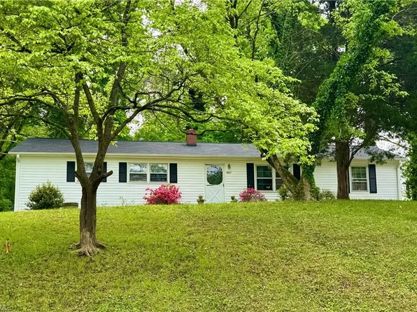 3807 Wanger Dr, Winston Salem, NC 27127