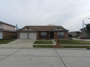 7701 Duke Ct, New Orleans, LA 70126