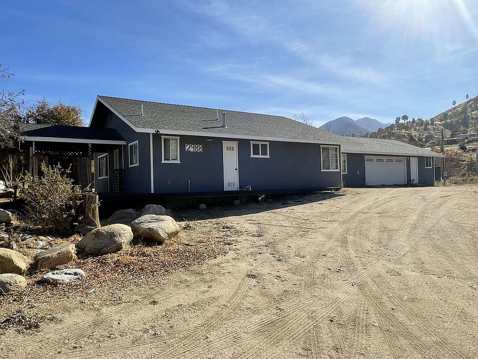 1st image of 2988 Commercial Ave