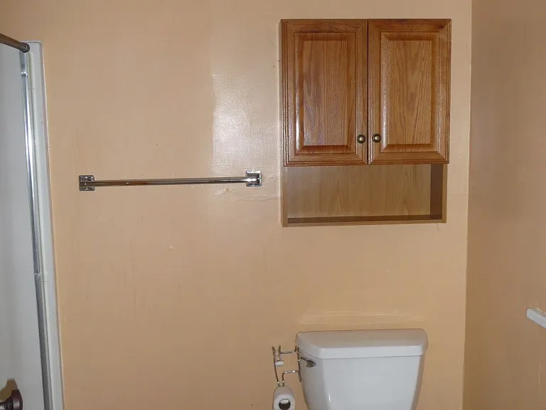 215 N Bassett St — Photo 8
