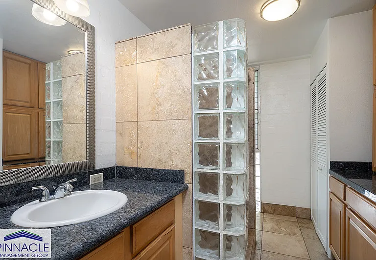 240 Liliuokalani Ave #202 — Photo 9