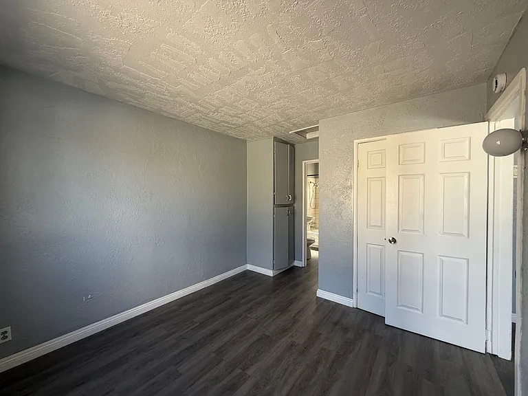 P156 — Photo 22