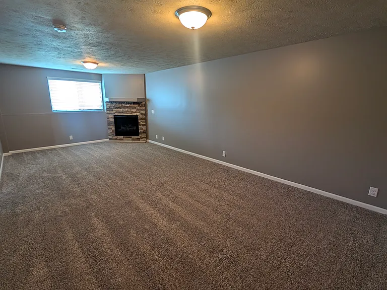 9145 Potter St — Photo 10