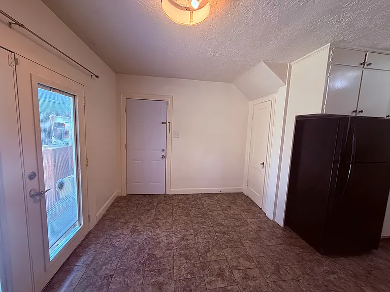 212 W Hunnicutt St #1 — Photo 9