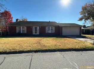 8055 Meadow Ln, Newburgh, IN
