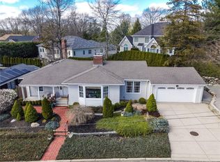 12 Coldbrook Ct, Cranston, RI 02920