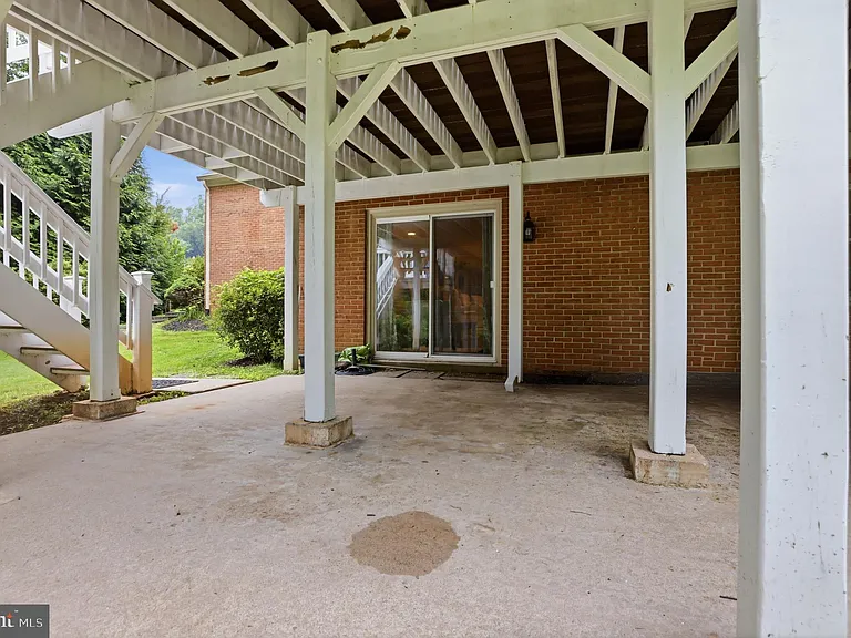 7715 Crossover Dr — Photo 78