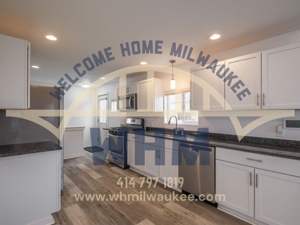 4616 N River Park Blvd, Glendale, WI 53209