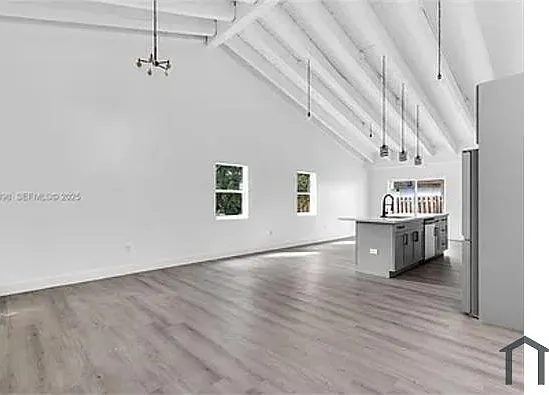 6211 NW 26th Ct — Photo 4