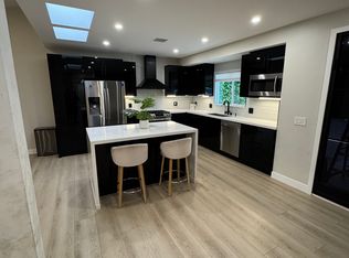 8538 Newcastle Ave, Northridge, CA 91325