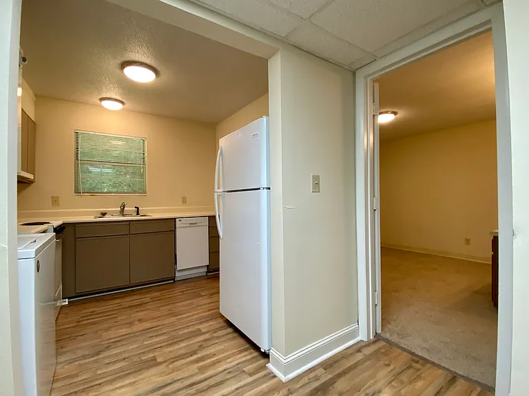 3802 Lexington Dr #G — Photo 5