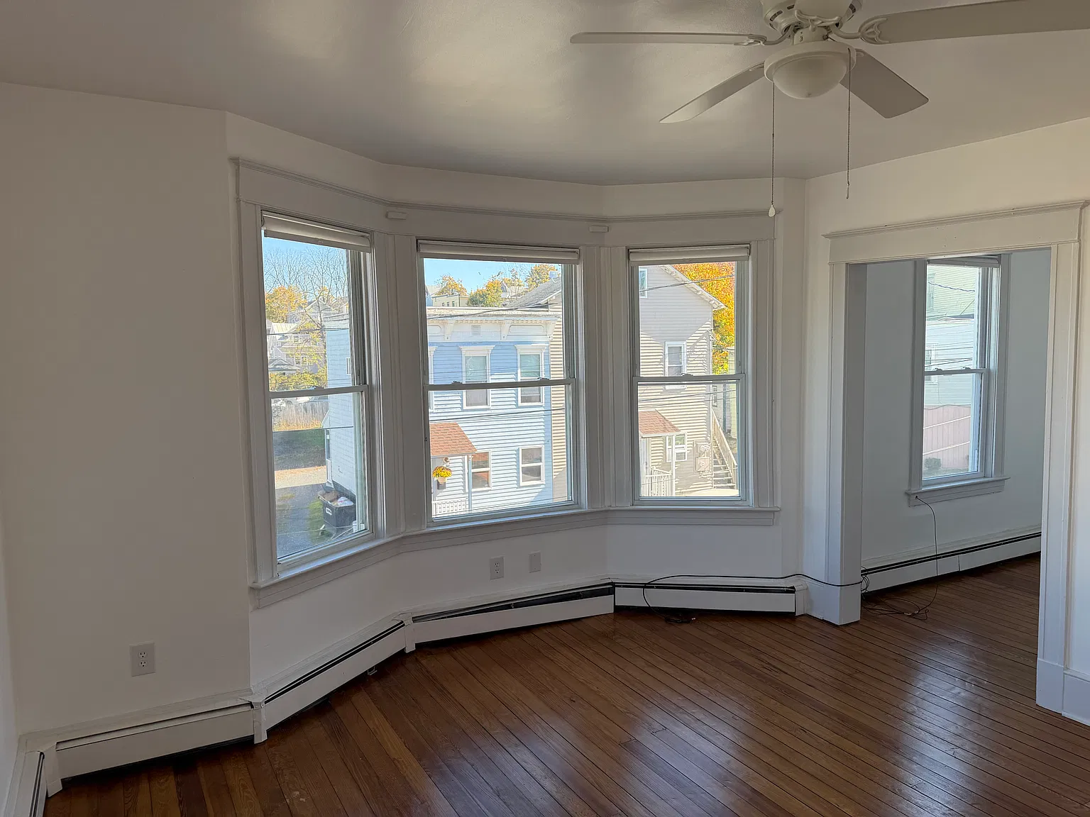 2 bed, 950 sqft, $2,100 — Photo 3