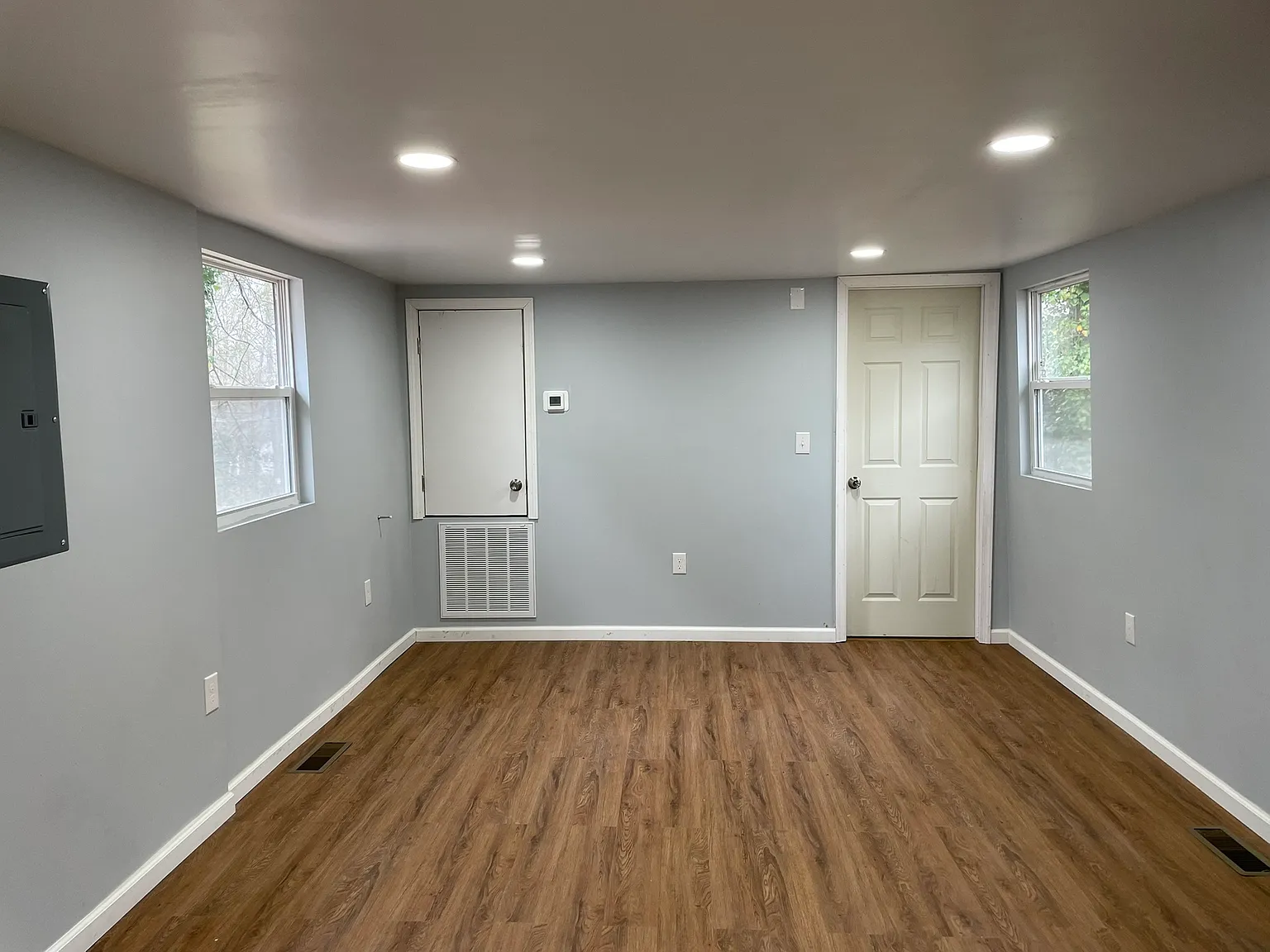 3 bed, 750 sqft, $1,275 — Photo 3