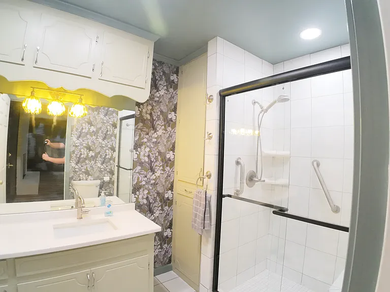 110 Willow Dr — Photo 35