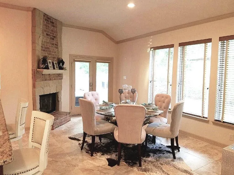 3810 Rose Grove Ln — Photo 14