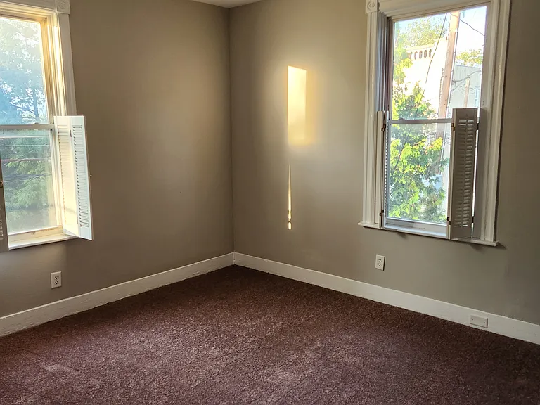 Bedroom 2
Fresh paint, new carpet
