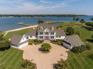 77 Bellows Dr E, White Stone, VA 22578
