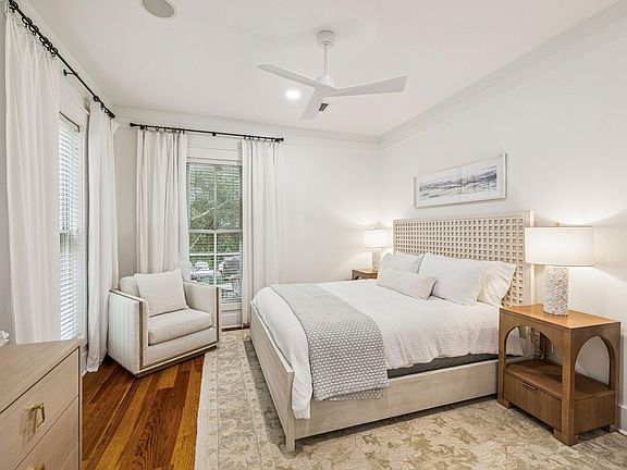 3rd image of 90 Silver Laurel Way