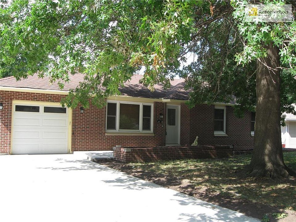 Ranch with walk out basement. 3 bedrooms 2 1/2 bath. Move in ready