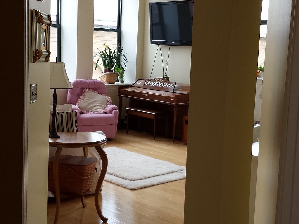 1st image of 170 Oxford St Unit 501