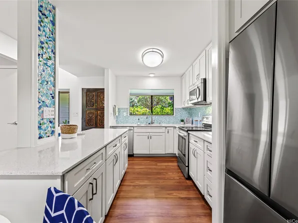 98-1790 Kaahumanu St #64B, Pearl City, HI 96782