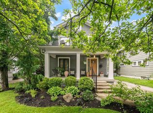 122 E Dunedin Rd, Columbus, OH 43214