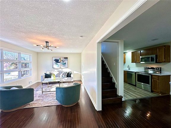 3rd image of 6229 Walrond Ave