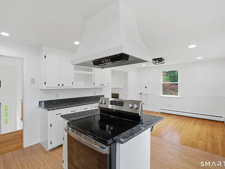 60 Hoffman Rd — Photo 19