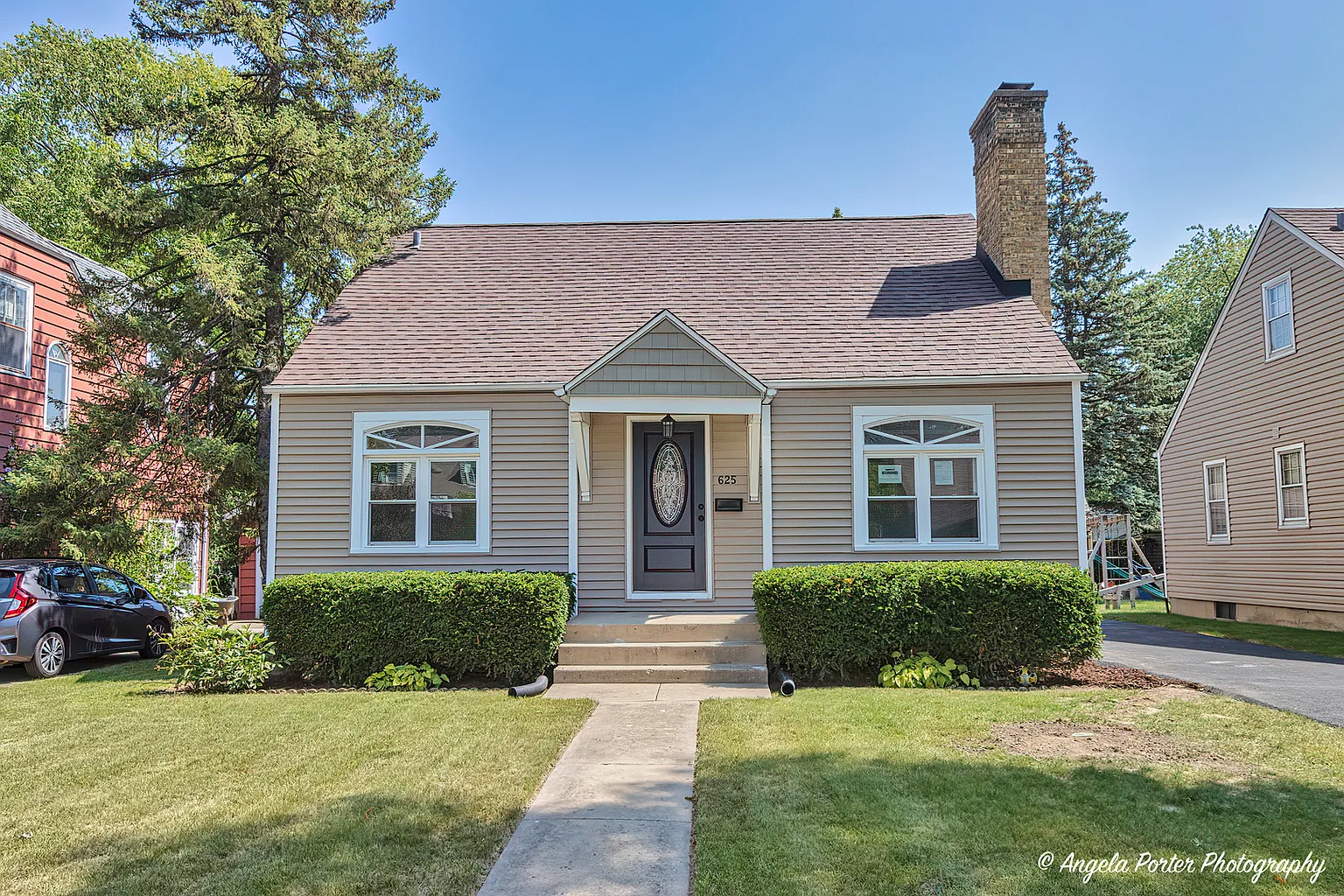 625 Lorraine Ave photo 1