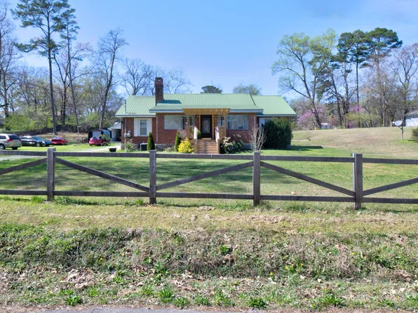 809 N Oakwood St, Rossville, GA 30741
