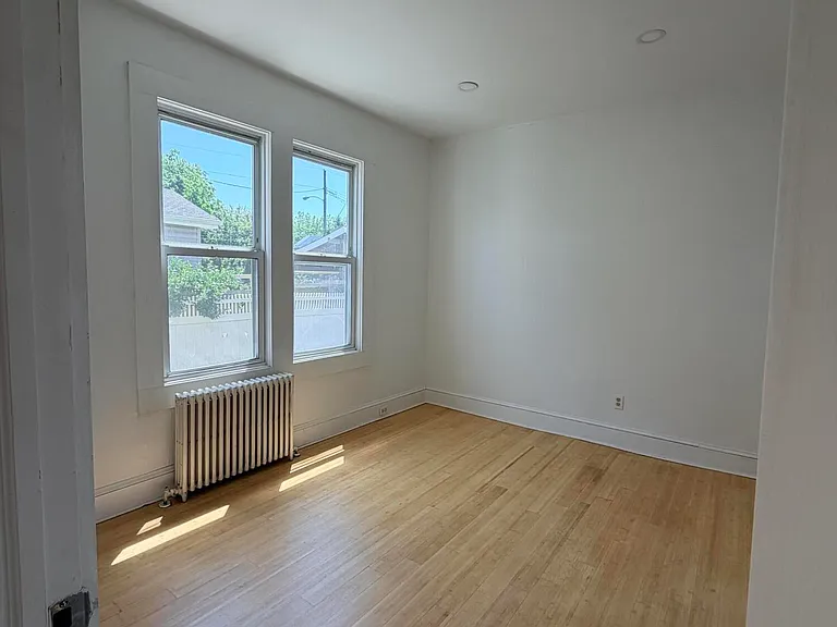 44 Norwood Ave — Photo 9