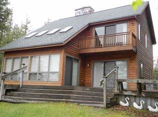 07435 Bay Dr, East Jordan, MI 49727
