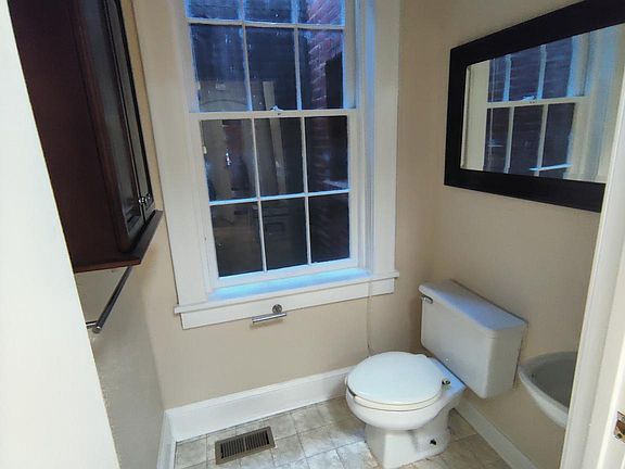 3rd image of 209 Hanover St APT 7