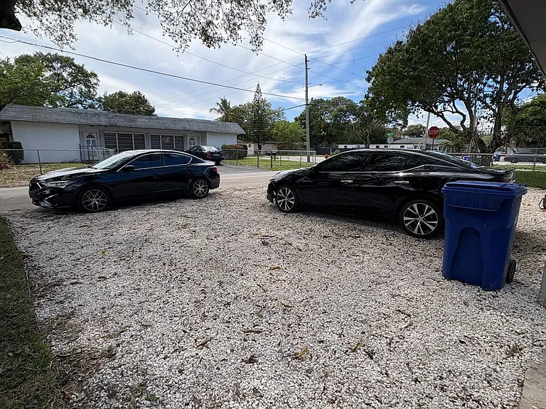 900 NW 17th Ave E #EAST — Photo 22
