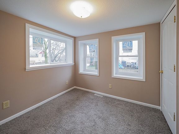2nd image of 19 Crescent Dr