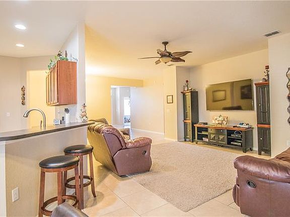 4th image of 2951 Blackwater Oaks Dr